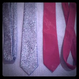 Van Heusen ties, narrow